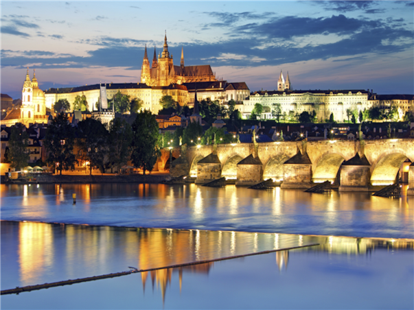 [비즈니스탑승] 동유럽 3국 9일 (체코/헝가리/오스트리아) ＜전 일정 4성호텔/ 크리스탈월드 입장포함 /프라하시내호텔1박 / 2대도시 자유시간＞